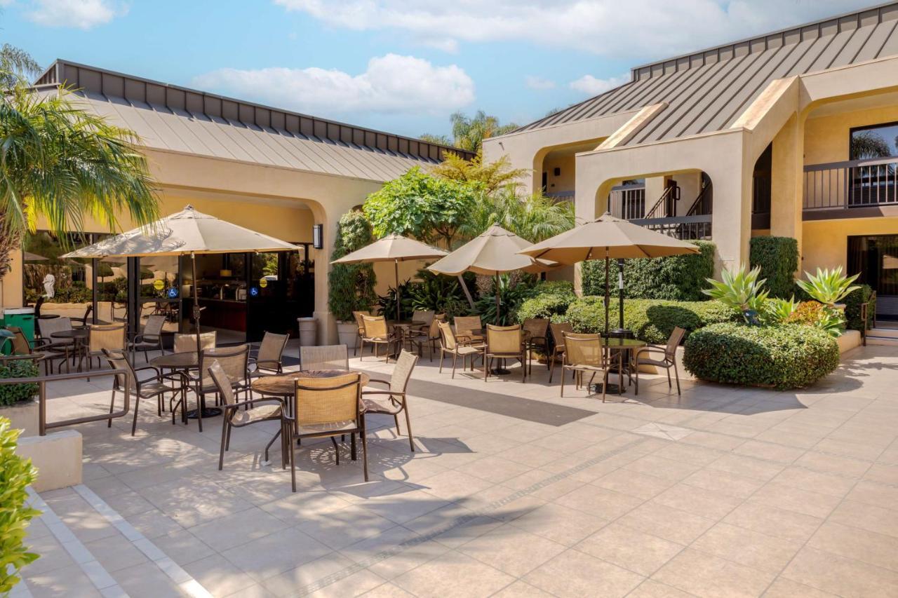 Best Western Plus South Coast Inn Голета Экстерьер фото