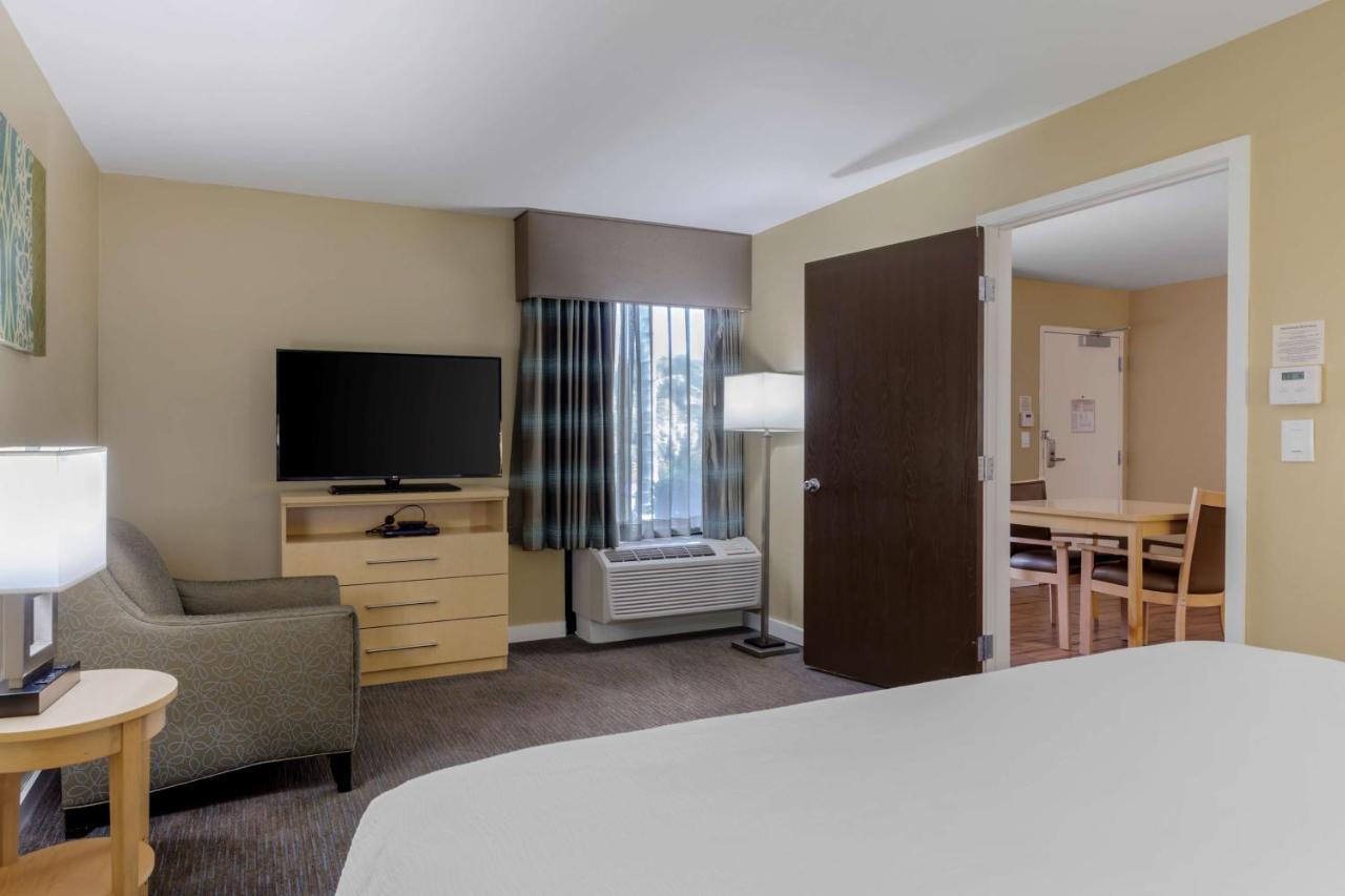 Best Western Plus South Coast Inn Голета Экстерьер фото