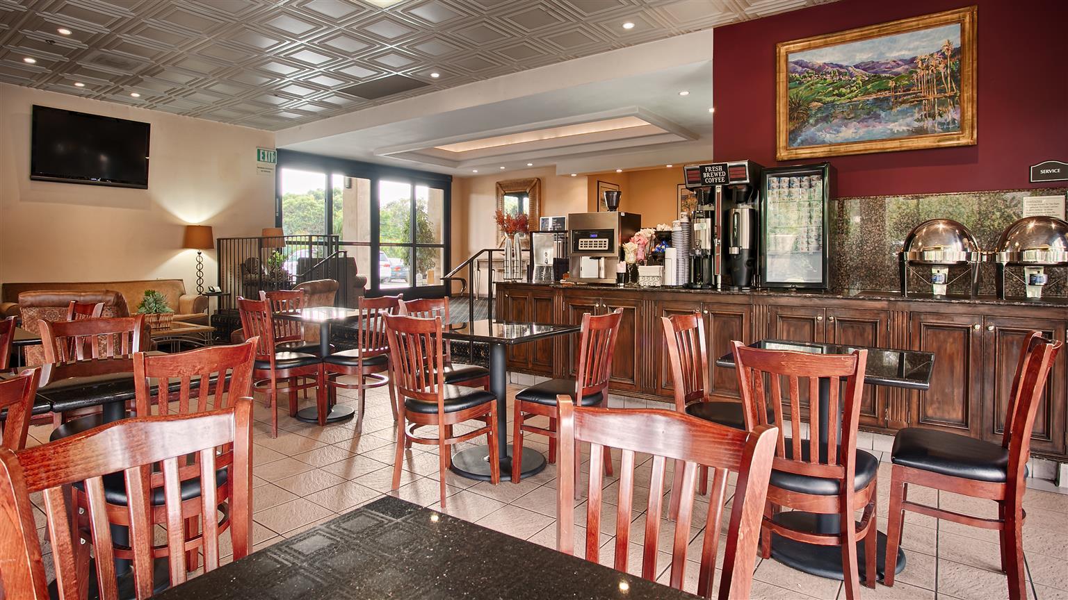 Best Western Plus South Coast Inn Голета Экстерьер фото