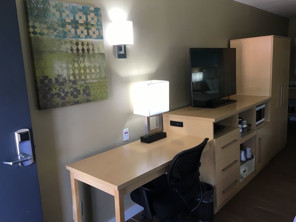 Best Western Plus South Coast Inn Голета Экстерьер фото